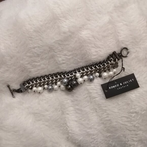 Romeo & Juliet Couture Bracelet - Picture 4 of 8